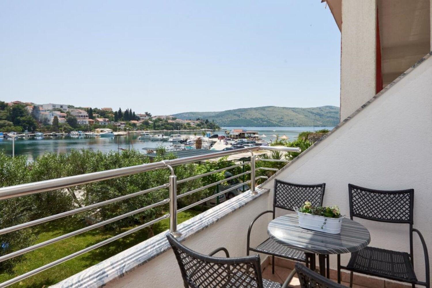 Apartments Mare - 30 M From Pebble Beach 브랜지카 외부 사진