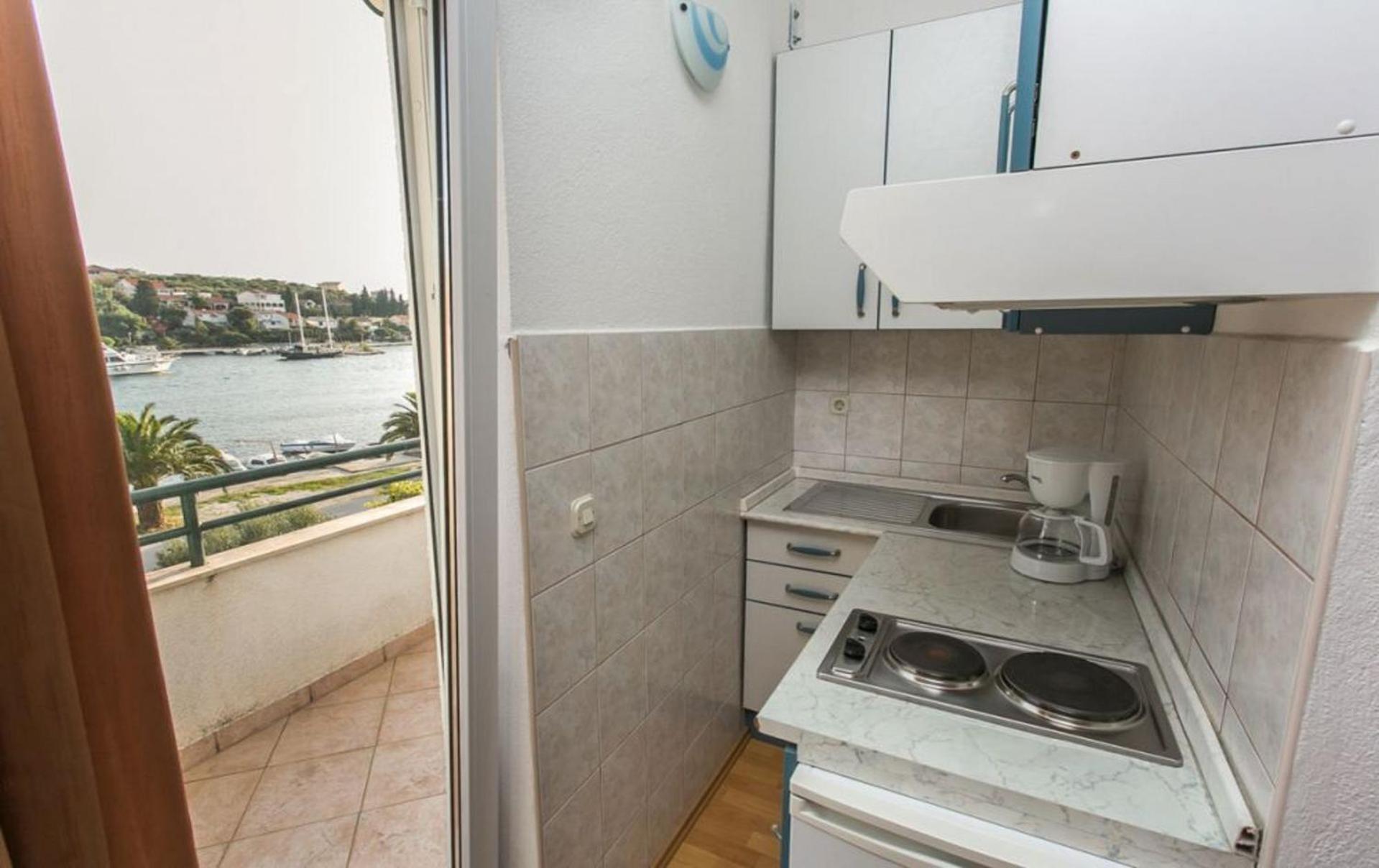 Apartments Mare - 30 M From Pebble Beach 브랜지카 외부 사진