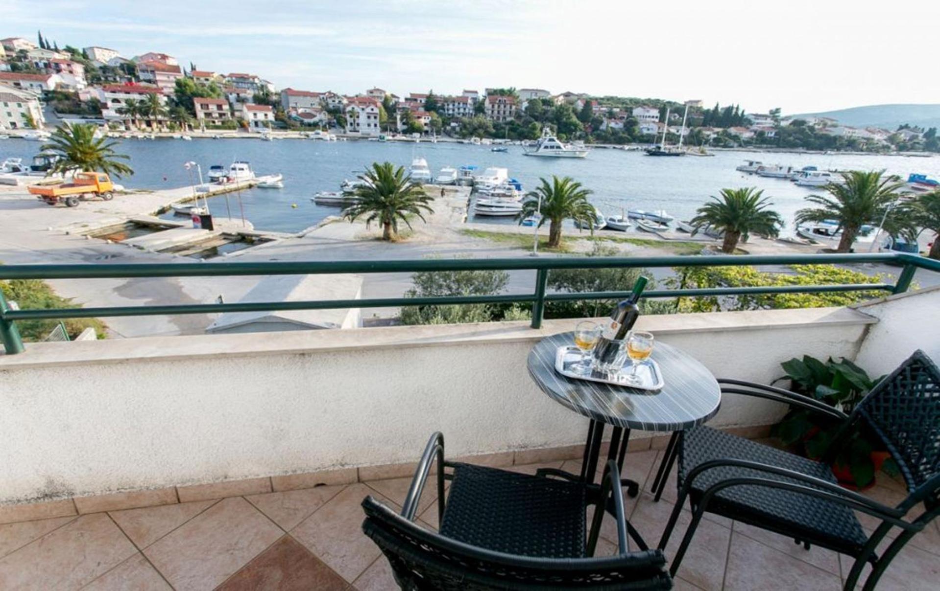 Apartments Mare - 30 M From Pebble Beach 브랜지카 외부 사진